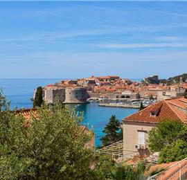 3 Bedroom Apartment with 2 Balconies near Dubrovnik Old Town, Sleeps 5-6